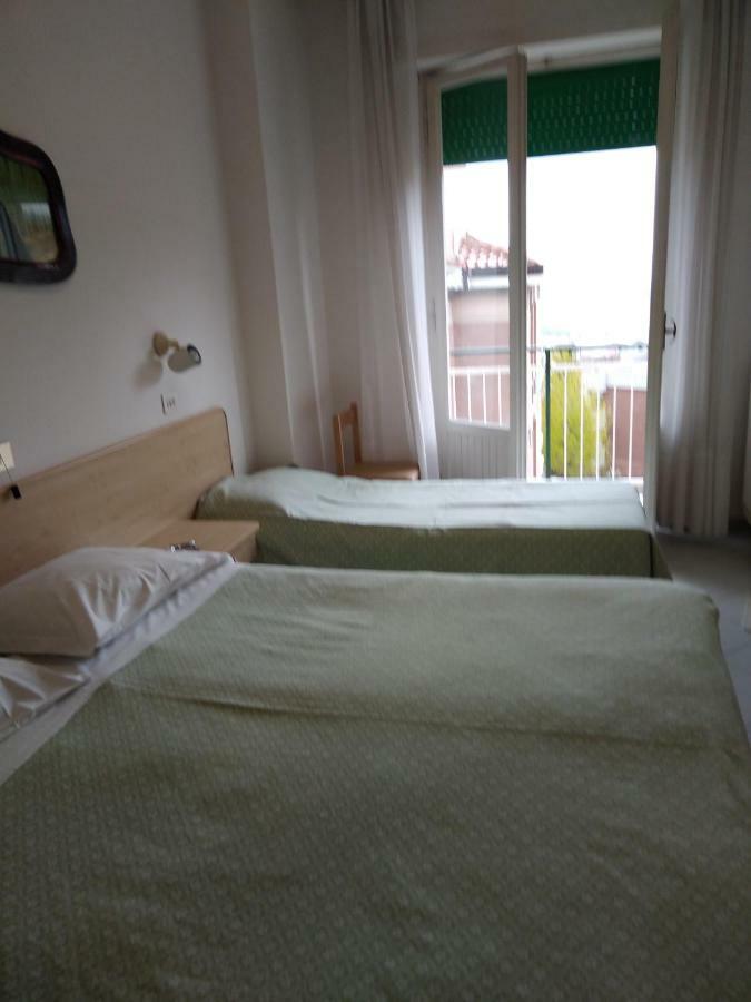 Albergo Villa Canapini Кианчано Терме Екстериор снимка